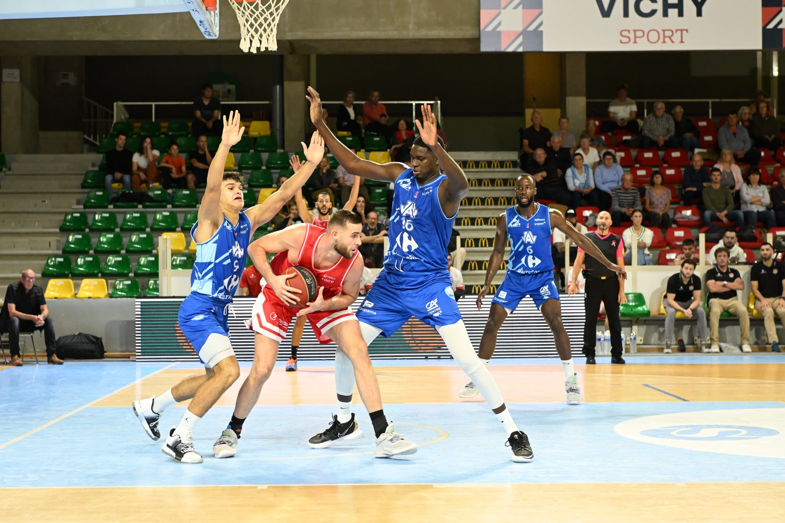 Saint-Quentin gagne enfin, Saint-Chamond se reprend