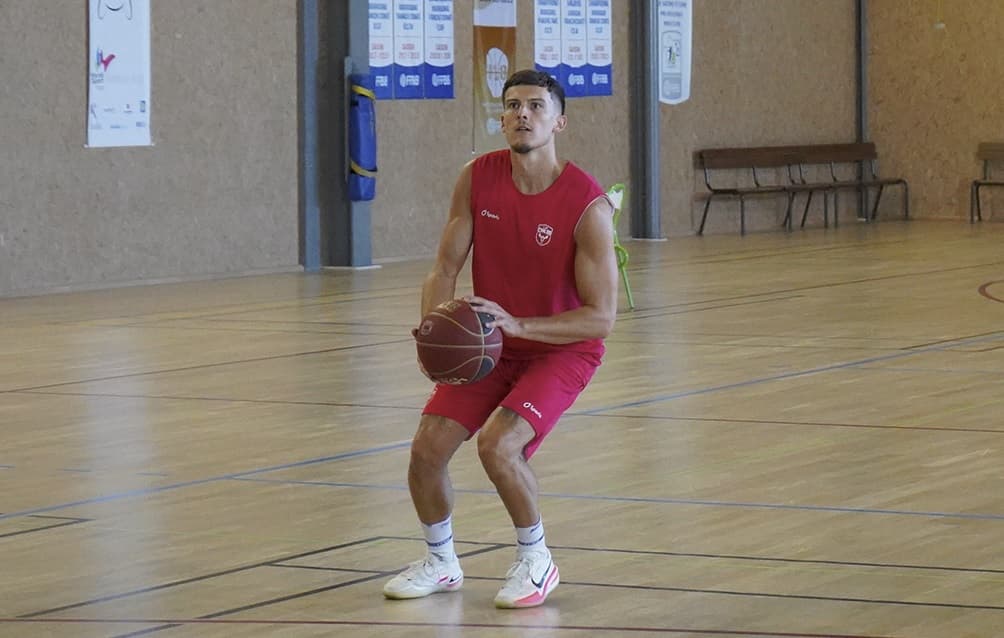 Matthieu Missonnier avec l’Élan Chalon en tant que partenaire d’entraînement