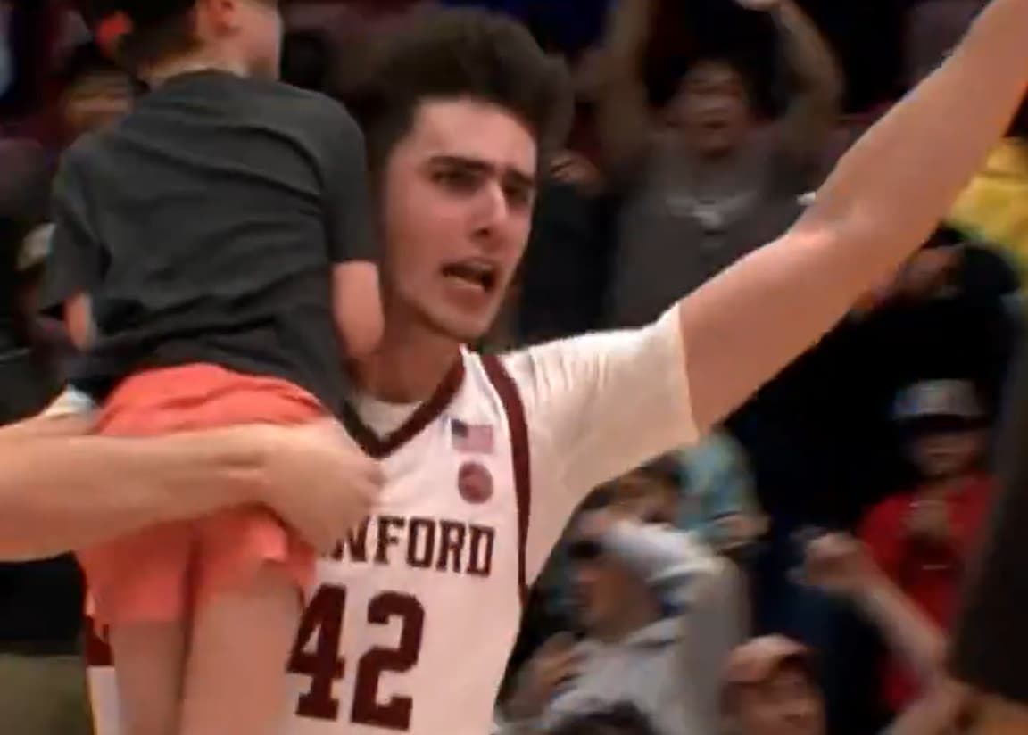 Maxime Raynaud relance Stanford avec un 20e double-double historique