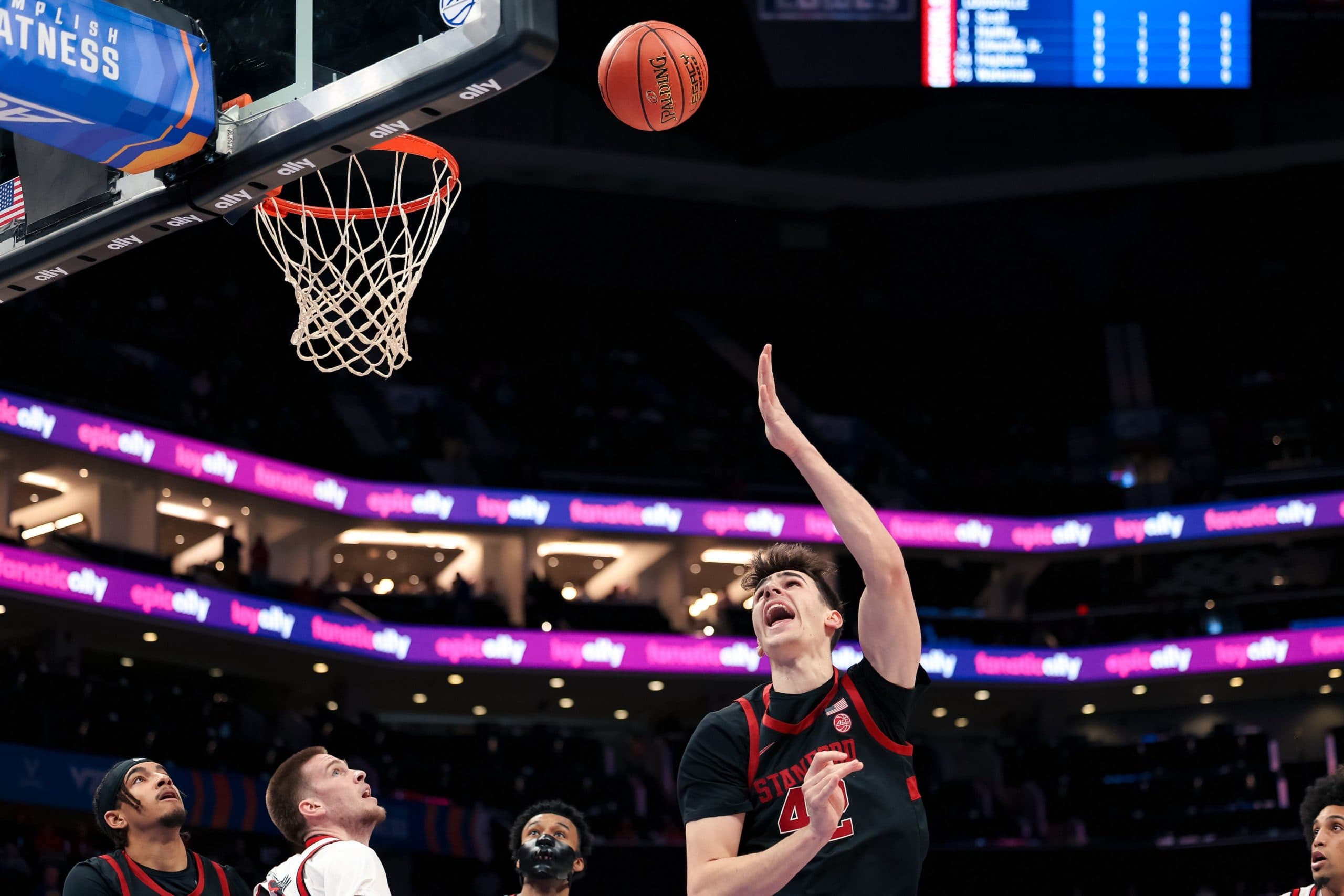 Stanford battu sur le buzzer ; Probable fin d’aventure NCAA pour Maxime Raynaud
