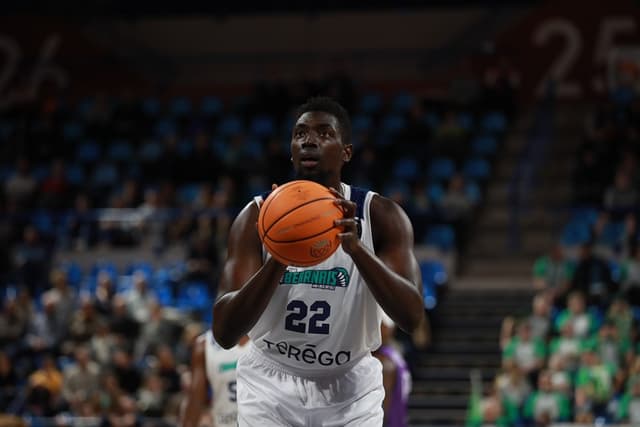 Cheikh Mbodj reste au Japon