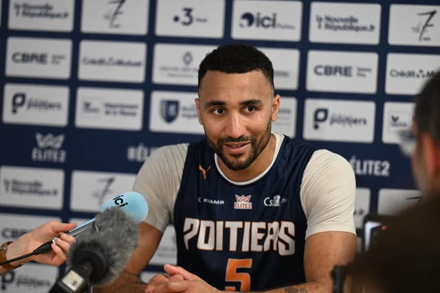 « À la fin, l’essentiel sera de ne nourrir aucun regret » : Pau et Poitiers jouent leur montée en Betclic ELITE