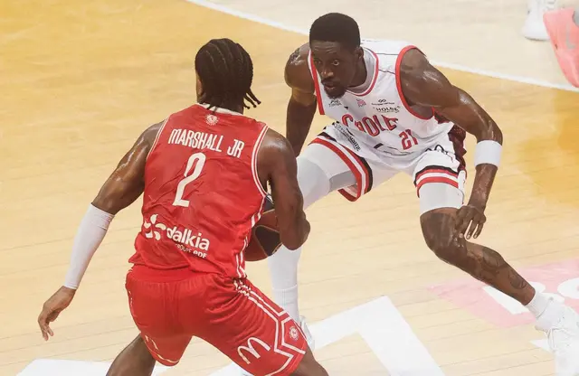 Après la chaîne et la ceinture de boxeur, quel est le nouvel objet fétiche des victoires de Cholet Basket ?