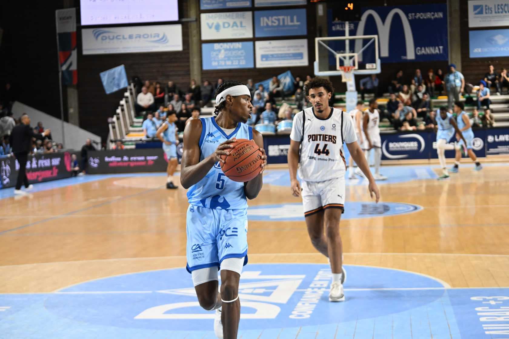 Nantes surprend Roanne, Pau et Fos se relancent, Assemian Moularé porte Vichy