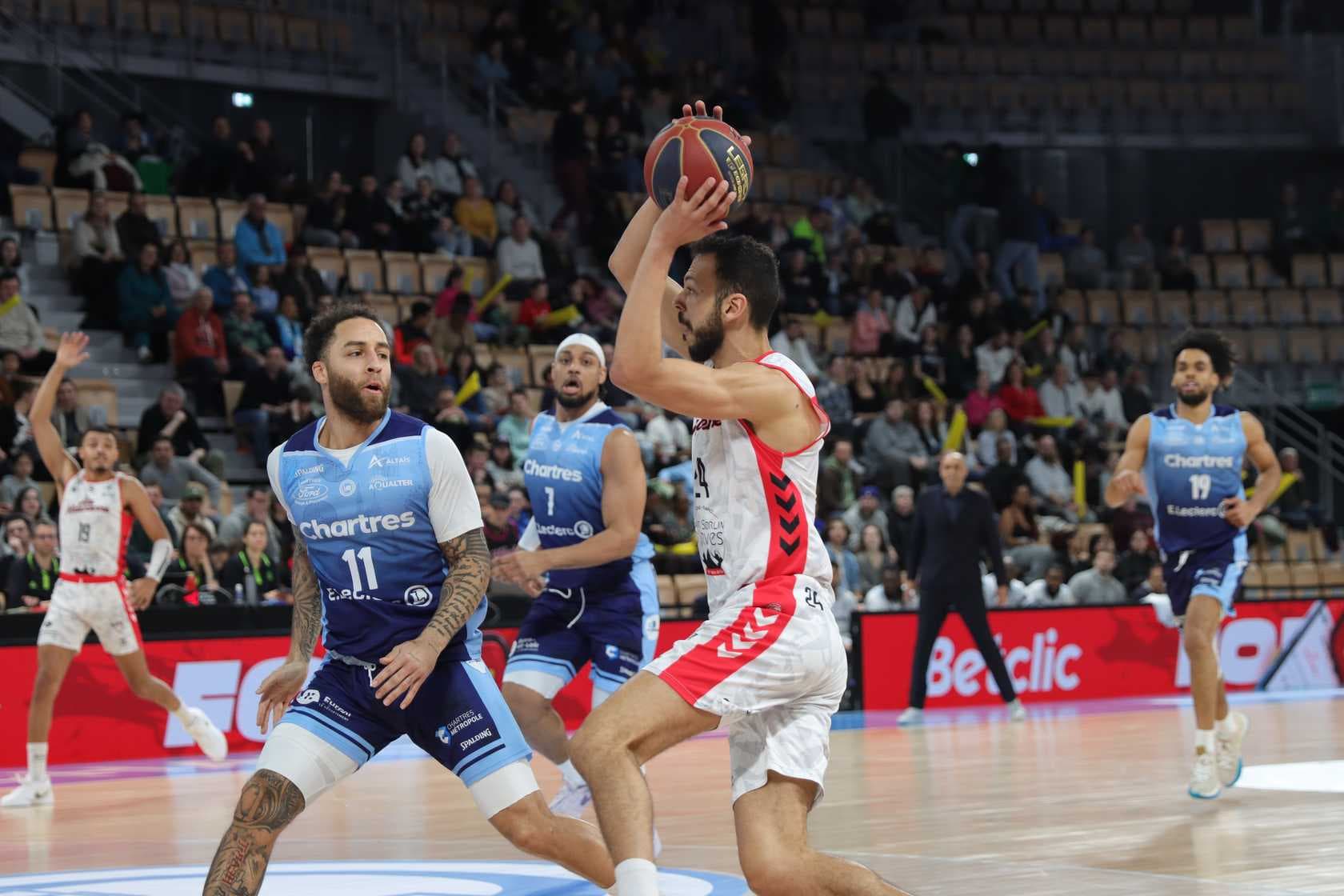 Desi Washington offre la victoire de l’espoir à Chartres