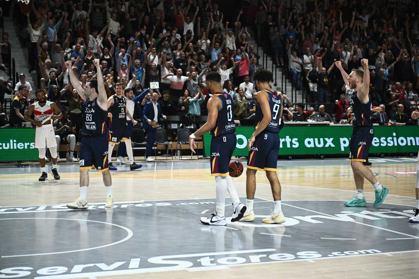 La JDA Dijon noie sa déception européenne dans l’ivresse d’une victoire face à la JL Bourg