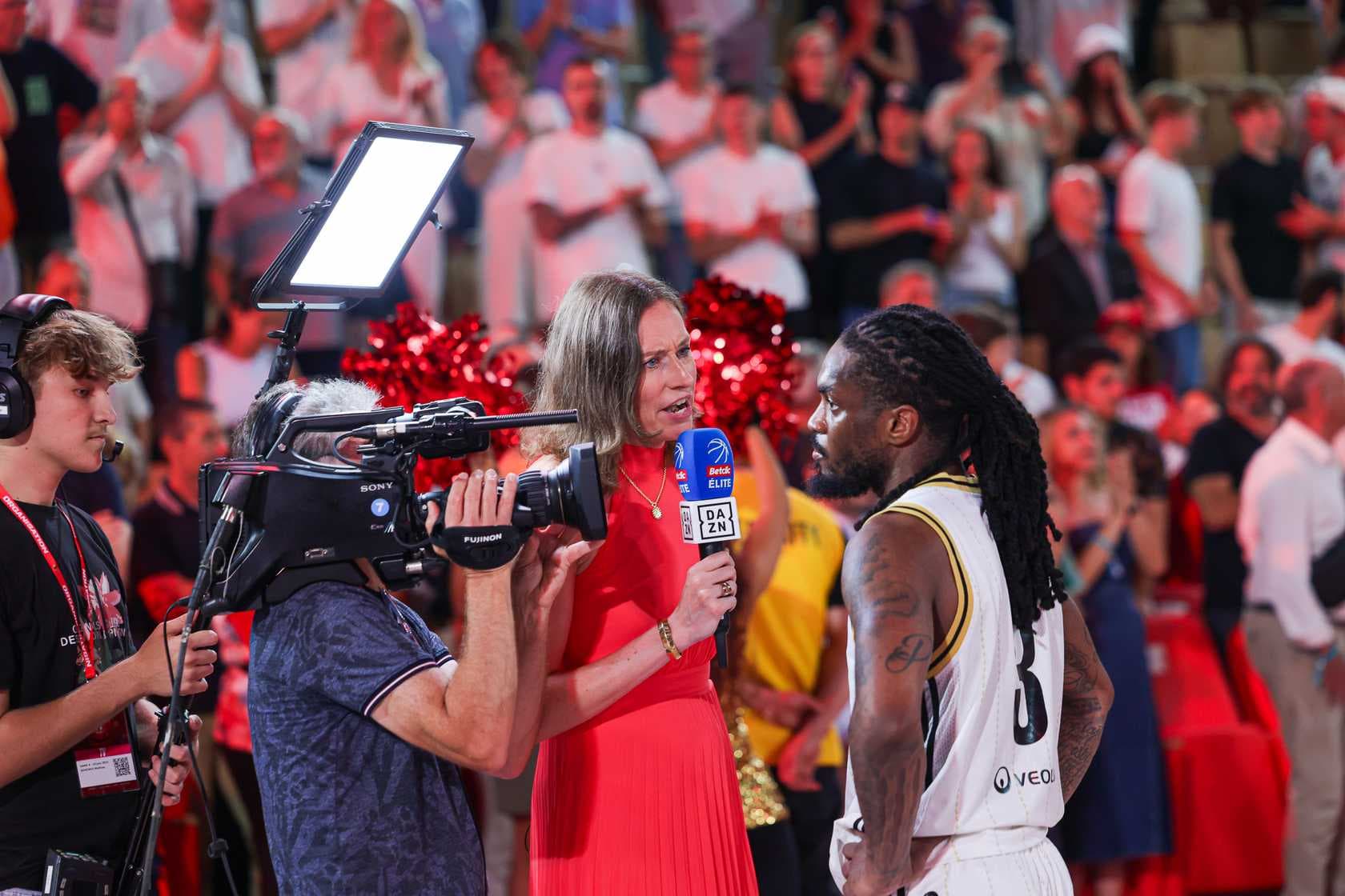Paris Lee (ASVEL) en veut aux arbitres : « Monaco a eu tous les coups de sifflets à la fin ! »
