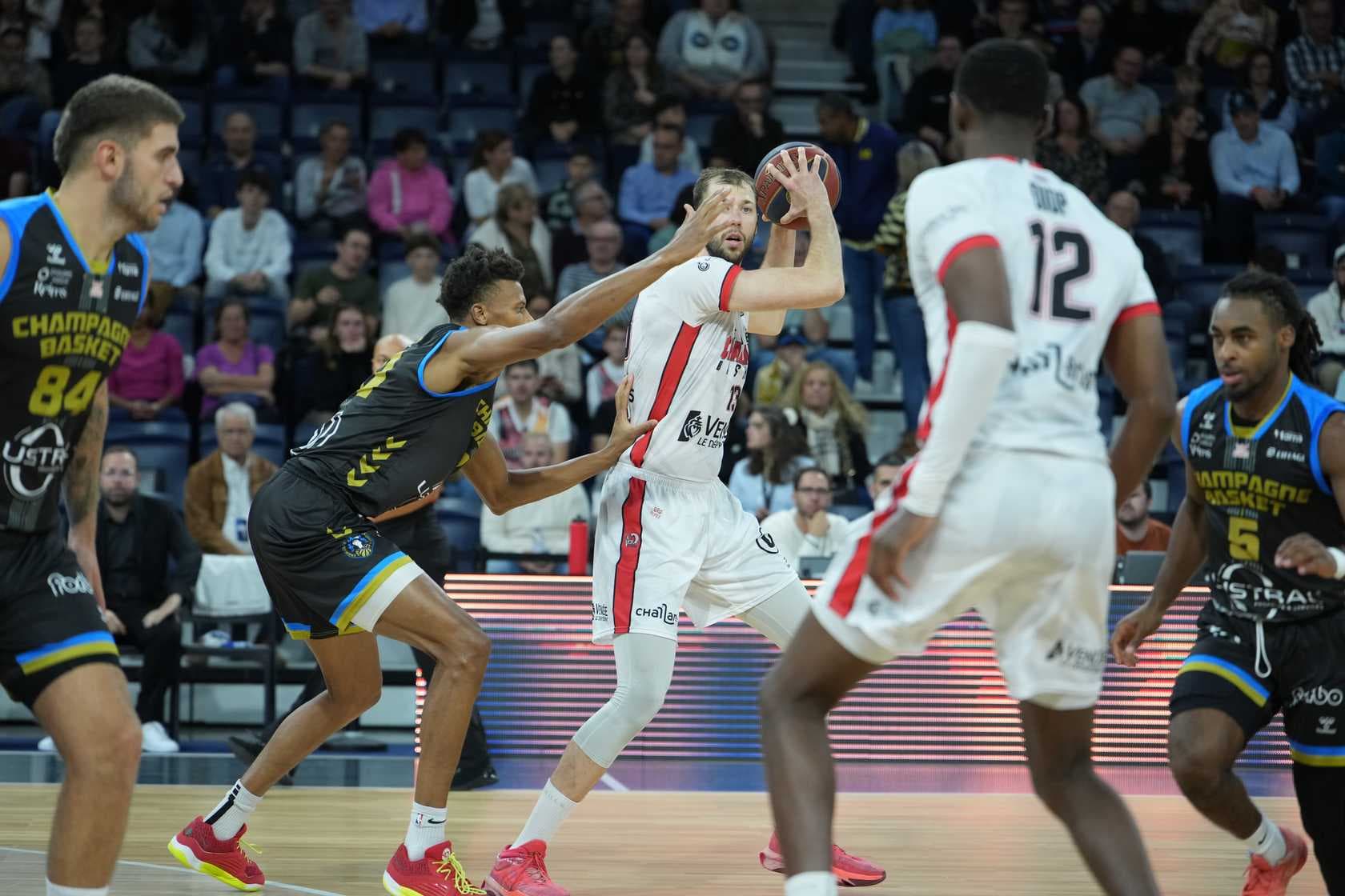 Challans tremble après la blessure de Luka Nikolic, touché aux ligaments croisés