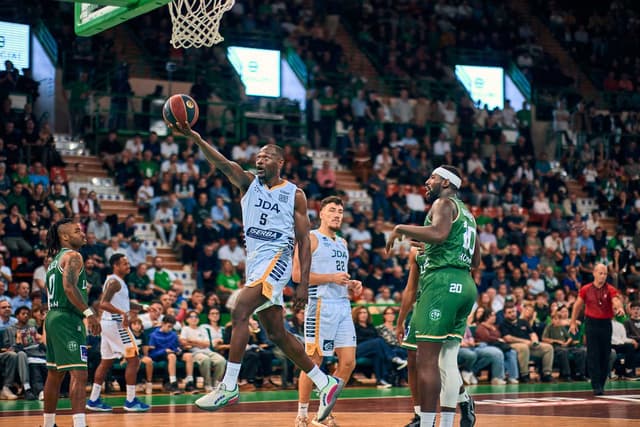 Charles Kahudi quitte Dijon après un seul match disputé