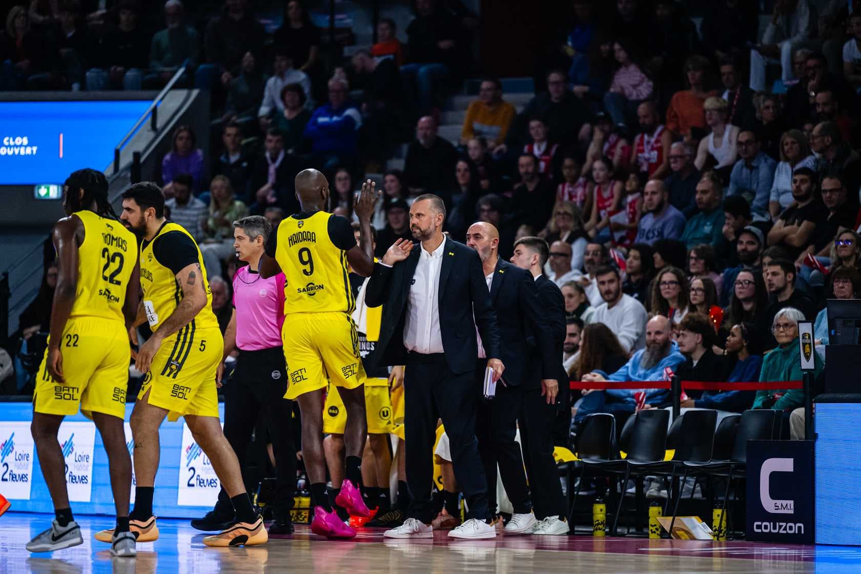La Rochelle sort une Betclic ÉLITE et se qualifie pour la première fois en 1/8e de finale de la Coupe de France