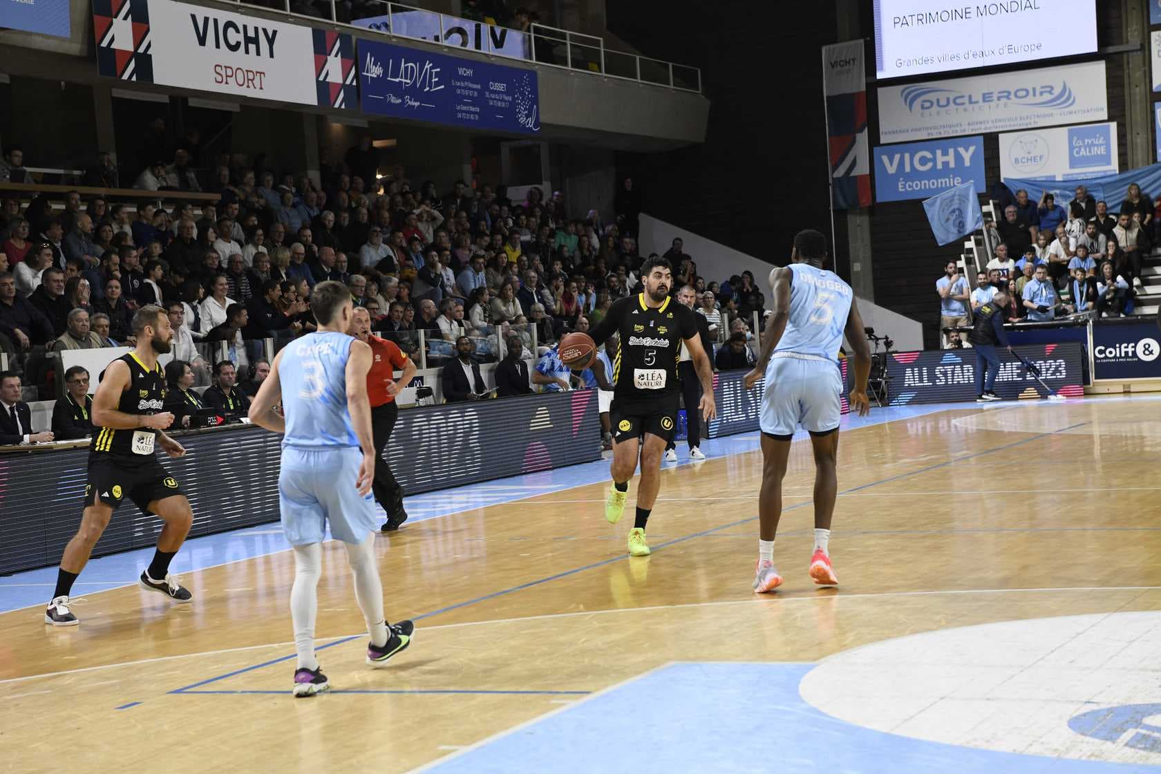 La Rochelle seule en tête, Antibes bon dernier : la Pro B, la ligue des surprises !