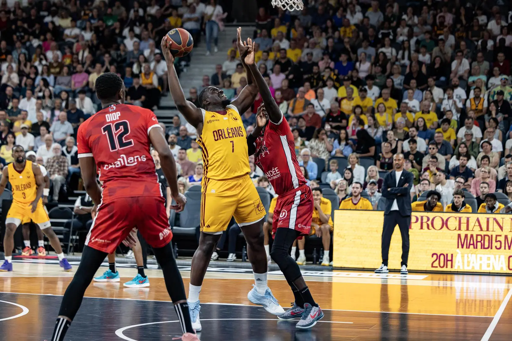 En présence de ses futurs investisseurs américains, Orléans finit par faire céder Challans