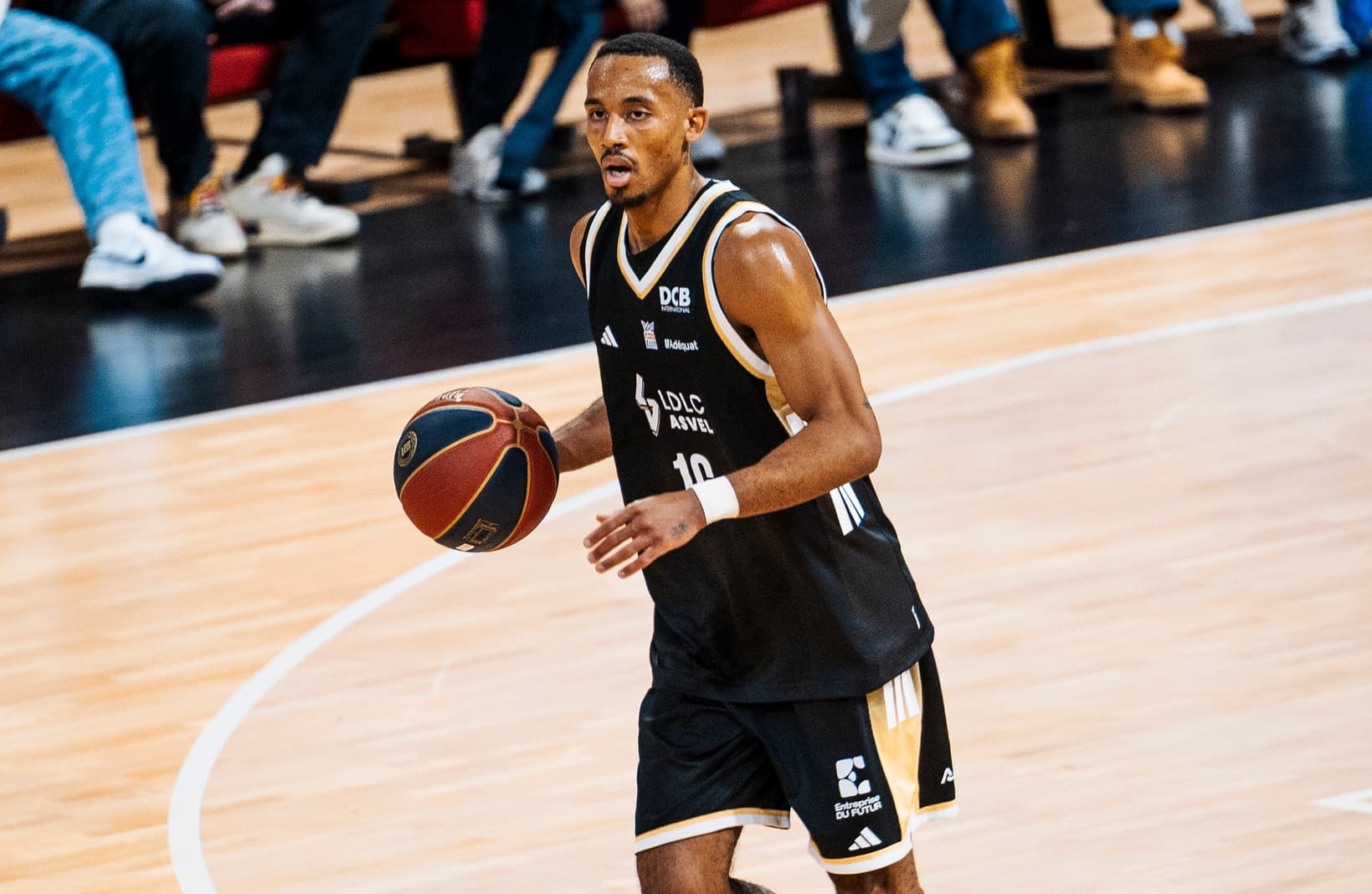 L’ASVEL retrouve Harrison, prolonge Ngouama mais devra patienter pour retrouver De Colo, Jackson et Heurtel