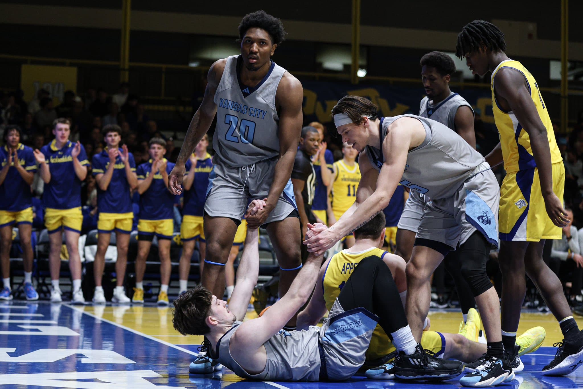 Melvyn Ebonkoli entre dans le portail des transferts NCAA
