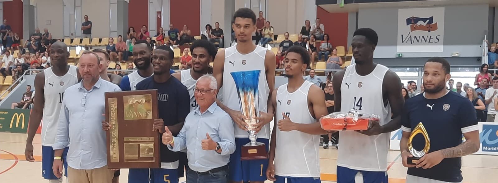 Les Metropolitans 92 vainqueurs du Trophée du Golfe 2022