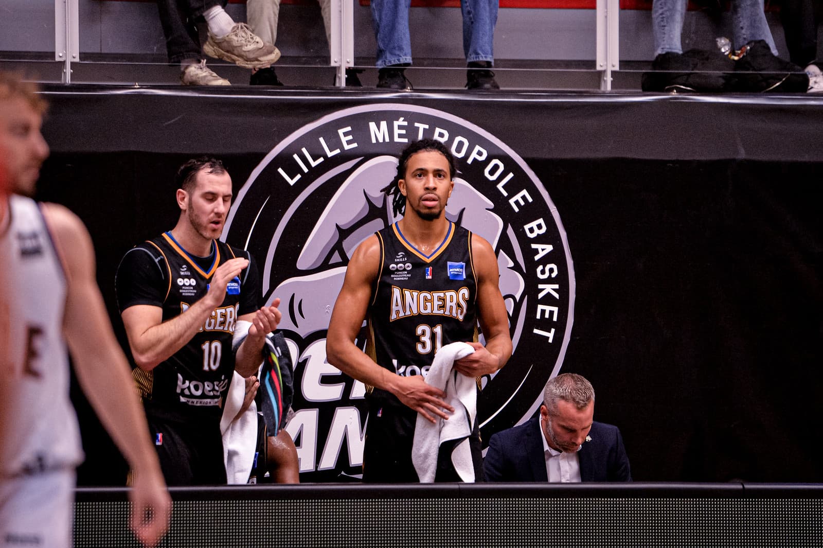 Michael Akuchie se rompt le tendon d’Achille et Angers ne compte plus que 4 pros aptes
