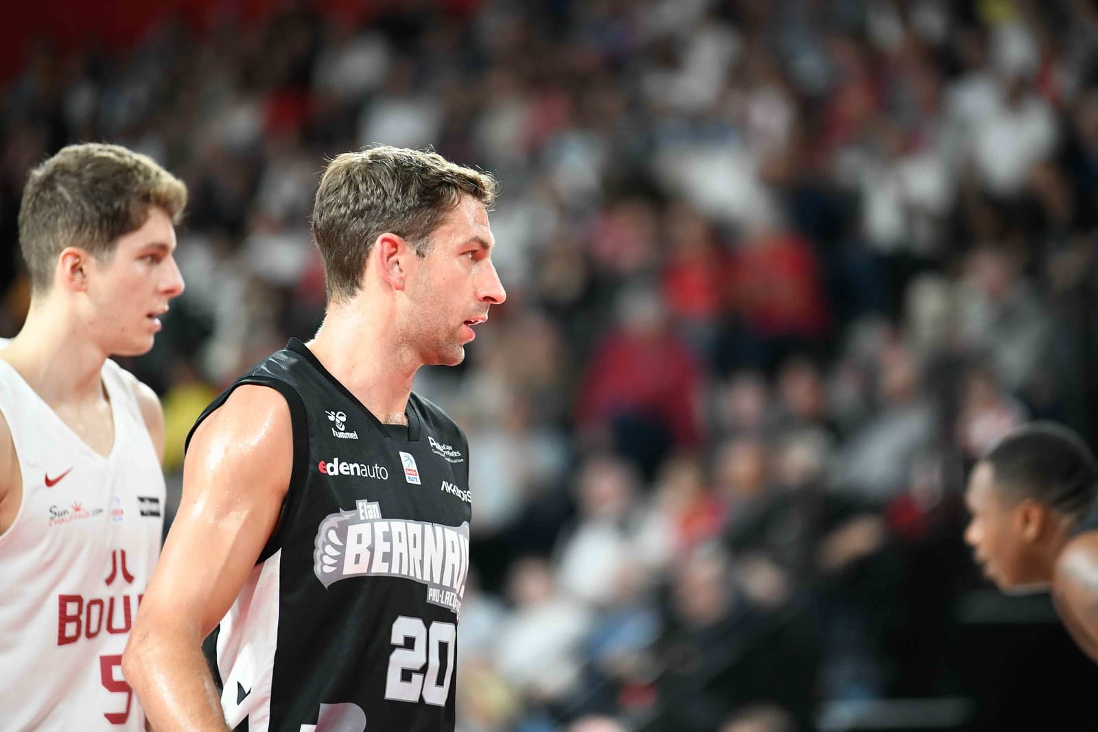 L’Élan béarnais avec Michael Stockton contre Gravelines-Dunkerque