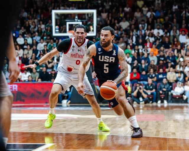 Mike James arrache la victoire pour Team USA au Mexique