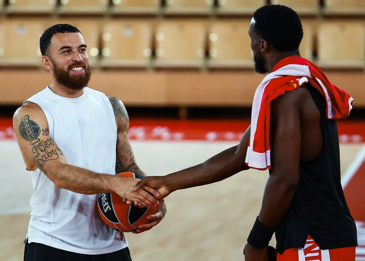 Les images du retour de Mike James à l’entraînement de Monaco