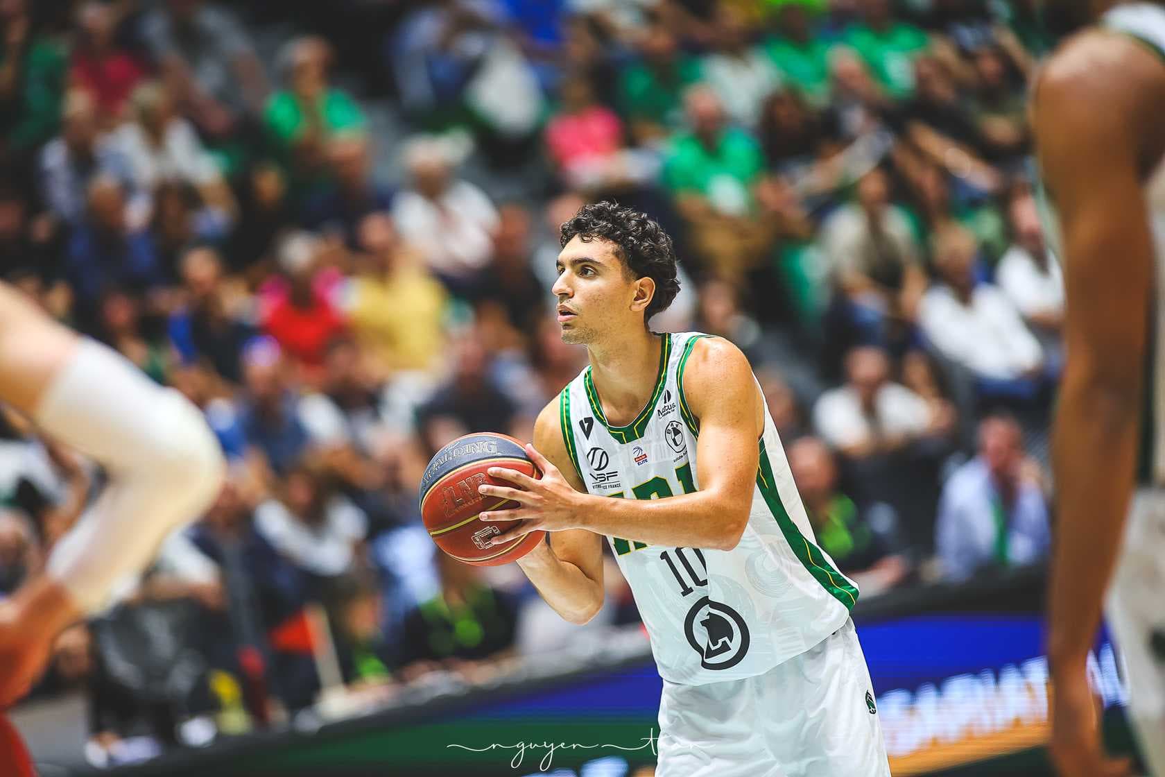 Milan Barbitch sur les traces de sa jeunesse : retour à Nanterre pour le meneur !