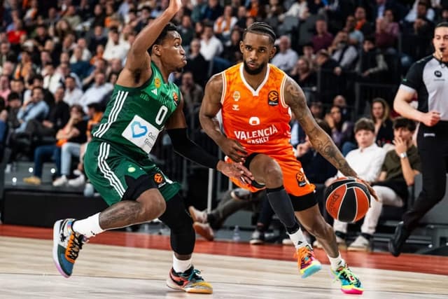 Jean Montero répond à T.J. Shorts et mène Valence à la victoire face au Panathinaïkos lors du Game 3