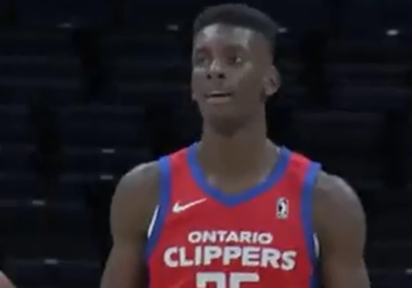 Moussa Diabaté réalise un chantier pour sa première de la saison en G-League