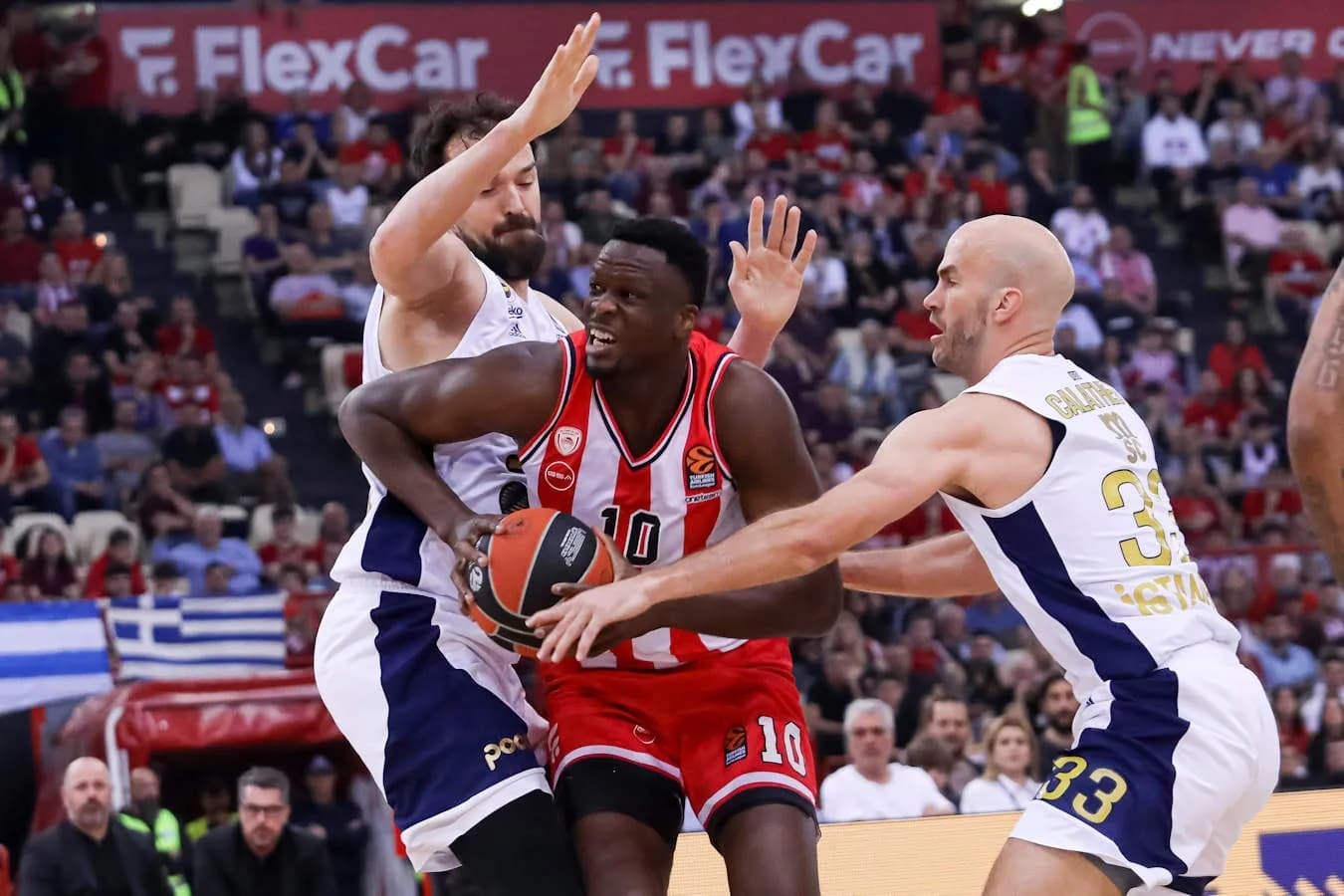 L’Olympiakos de Moustapha Fall gagne la petite finale : « On termine sur une bonne note mais ça ne change pas grand-chose »