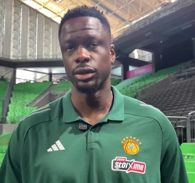 Deux anciens coéquipiers de Moustapha Fall réagissent à son départ du Pirée