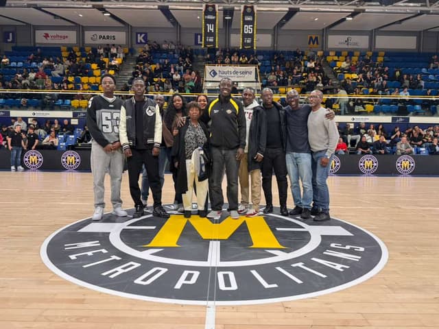 Les Métropolitans ont honoré les légendes de Levallois, Terence Stansbury et Moustapha Sonko
