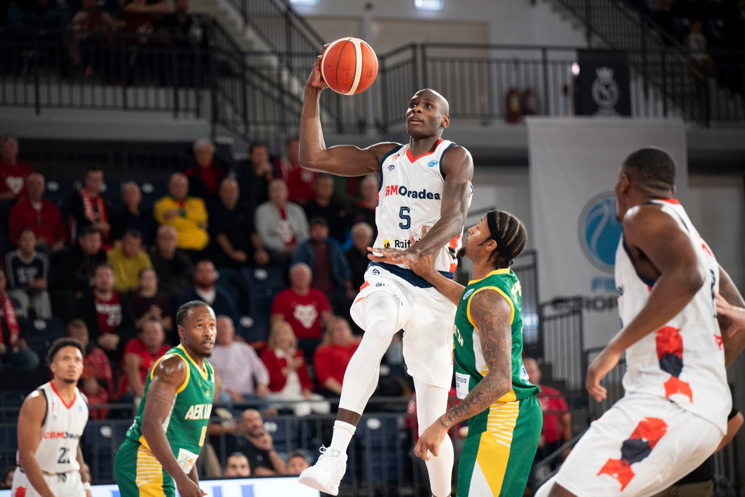 Après son titre avec Paris, où en est Bandja Sy en Roumanie ?