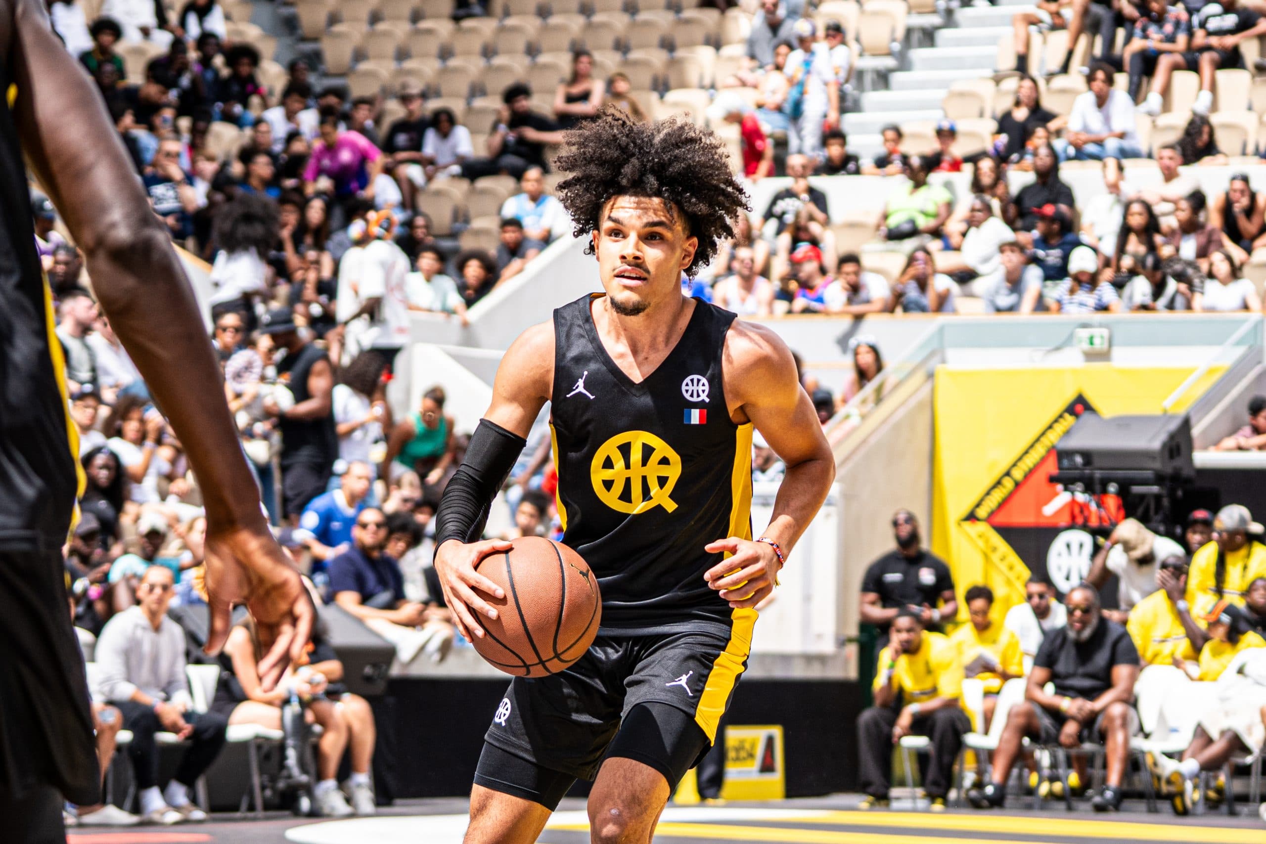 Au Quai 54, Nadir Hifi entretient le doute : « Je ne sais pas encore si je serai au Paris Basketball la saison prochaine »