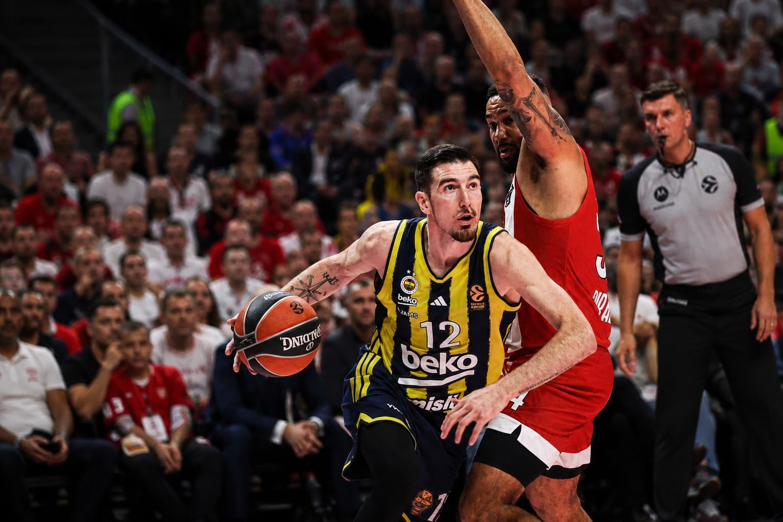 Nando De Colo a tiré sa révérence en EuroLeague : « Quand tu regardes ta famille et qu’ils savent que c’est la fin… »