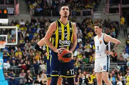 Nando De Colo a marqué 20 points en 21 minutes en quarts de finale de Coupe de Turquie