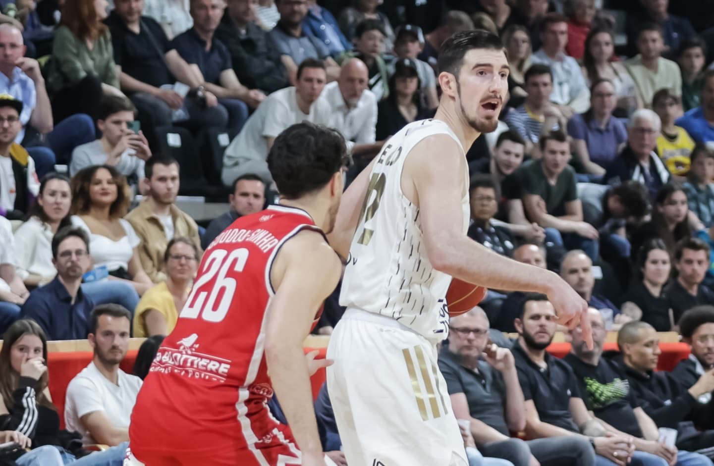 Avec un Youssoupha Fall impérial, l’ASVEL étrille Cholet