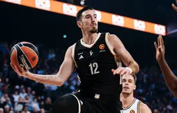 Nando De Colo doit s'arrêter pour trois semaines