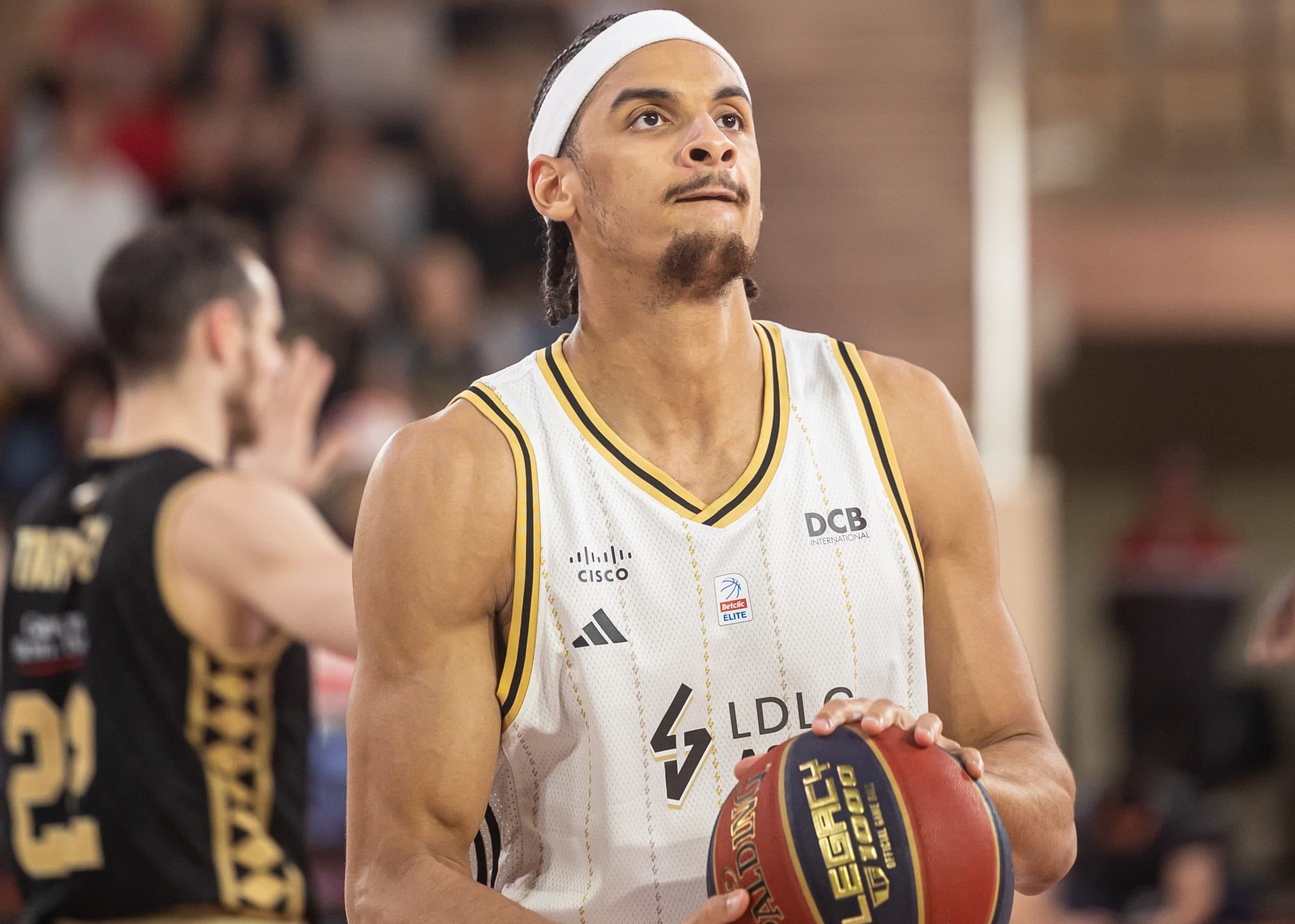 Valence en pôle position pour faire venir Neal Sako