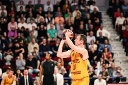 Nicolas Lang au lancer franc contre Chalon