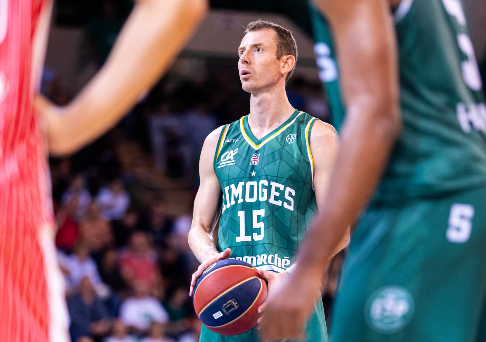 77% de réussite à 3-points, Nicolas Lang presque parfait derrière l’arc pour démarrer la saison