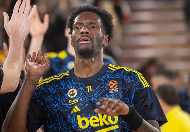 Nigel Hayes-Davis file aux Phoenix Suns : le MVP du Final Four enfin en NBA