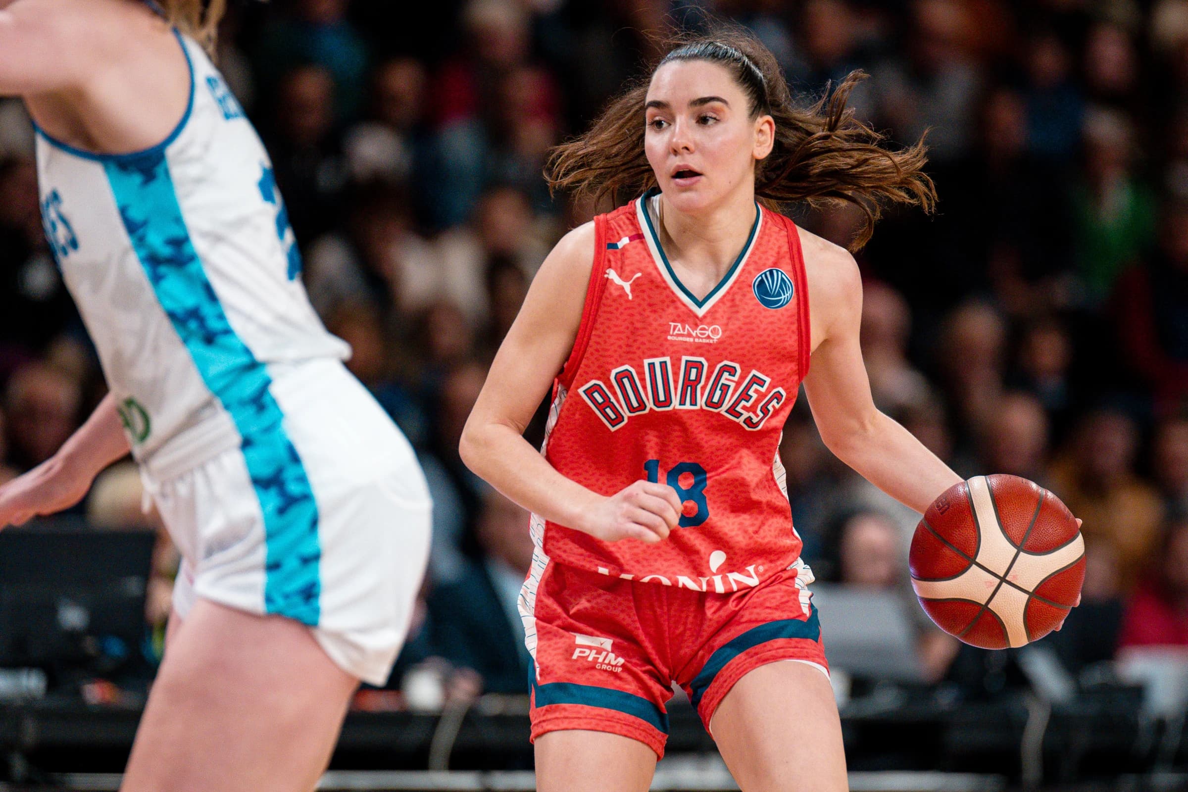 Prague officialise la signature de Pauline Astier, « très heureuse » de rejoindre les championnes d’Europe