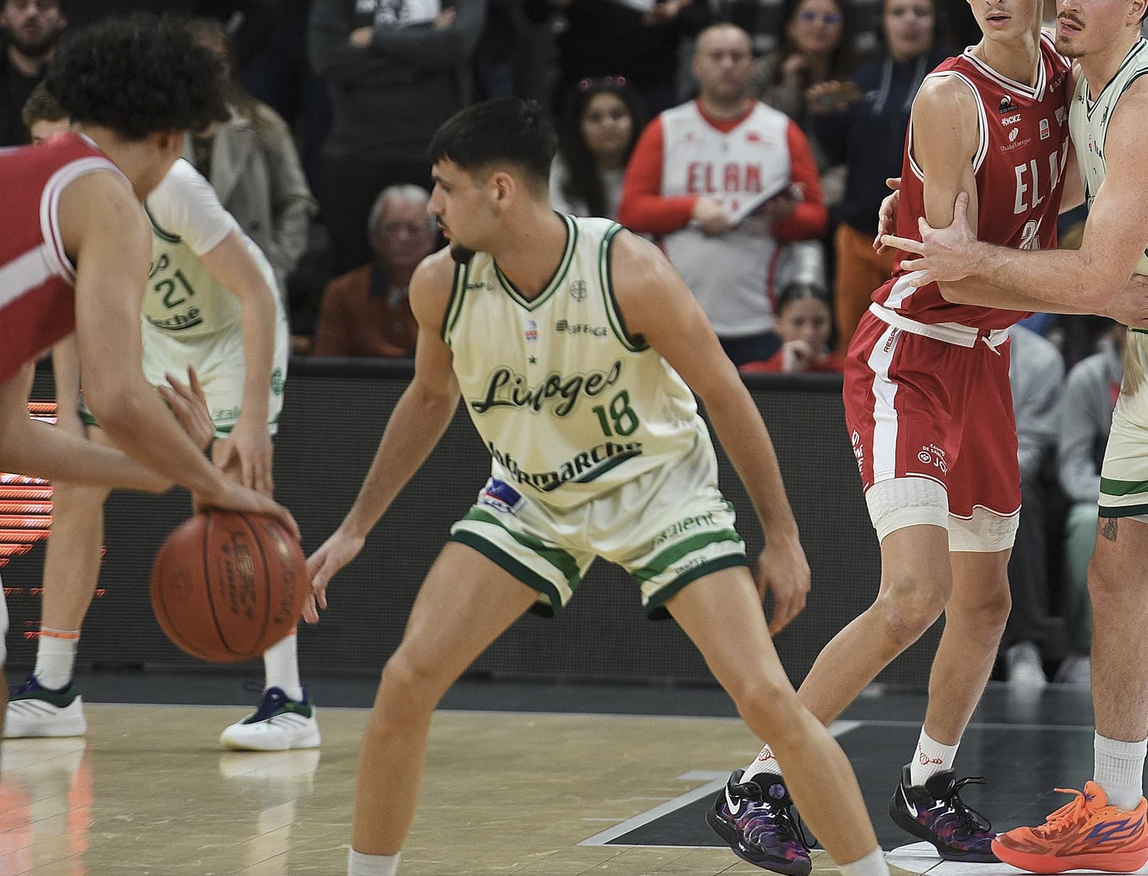 L’enfant du Limoges CSP Noam Masdieu-Reynaert marque ses premiers points en Betclic ÉLITE