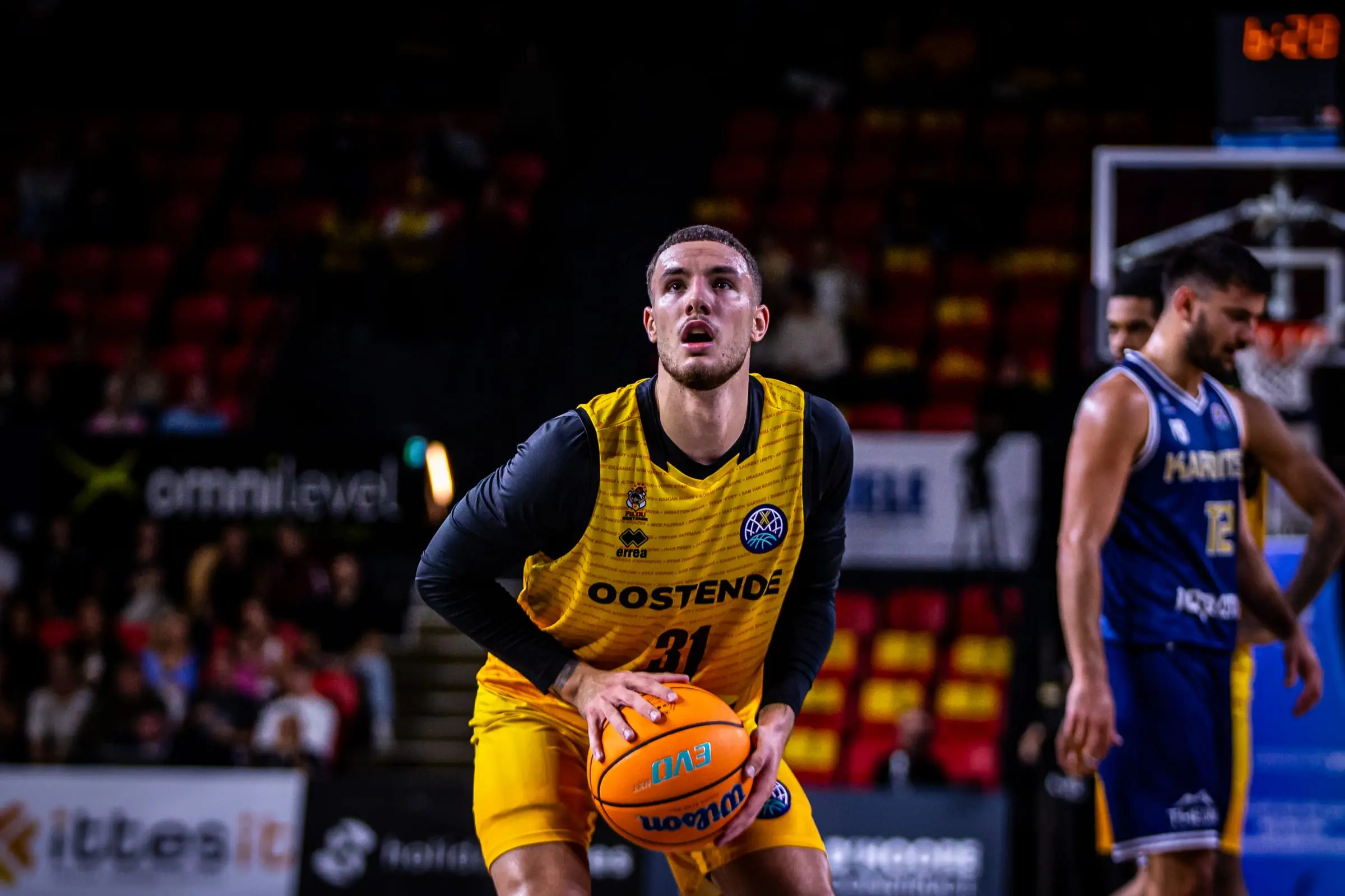 Noam Yaacov en feu, 36 points pour porter Ostende face à Mons-Hainaut