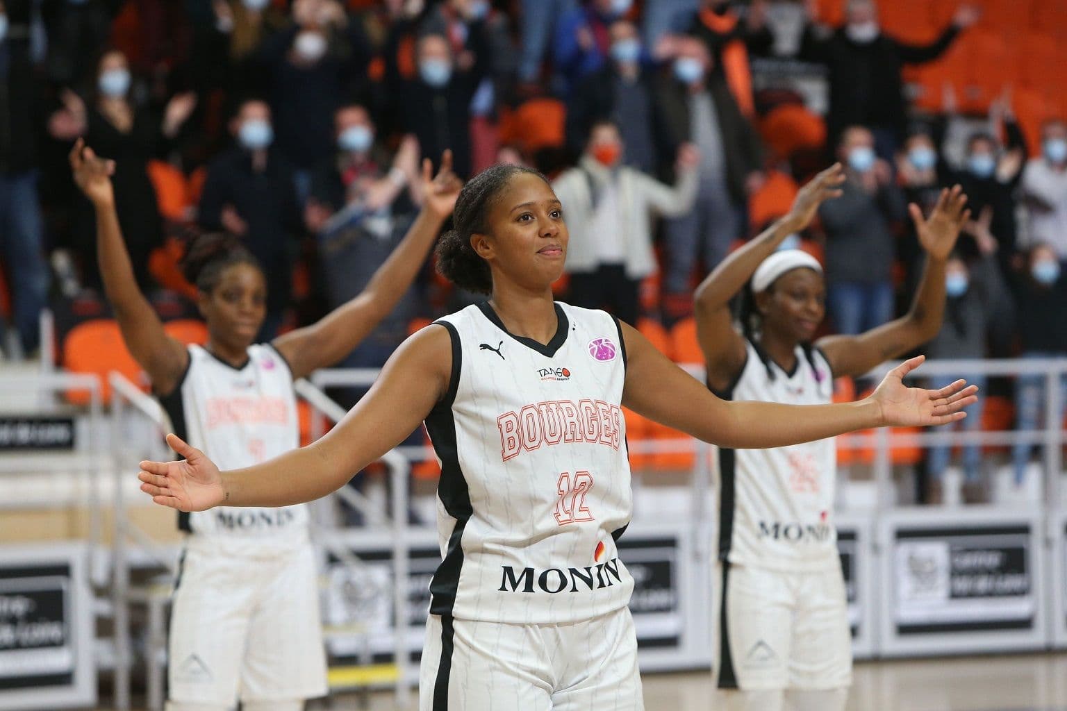 Nouveau poids lourd du basket féminin, la Virtus Bologne veut attirer Iliana Rupert et Breanna Stewart