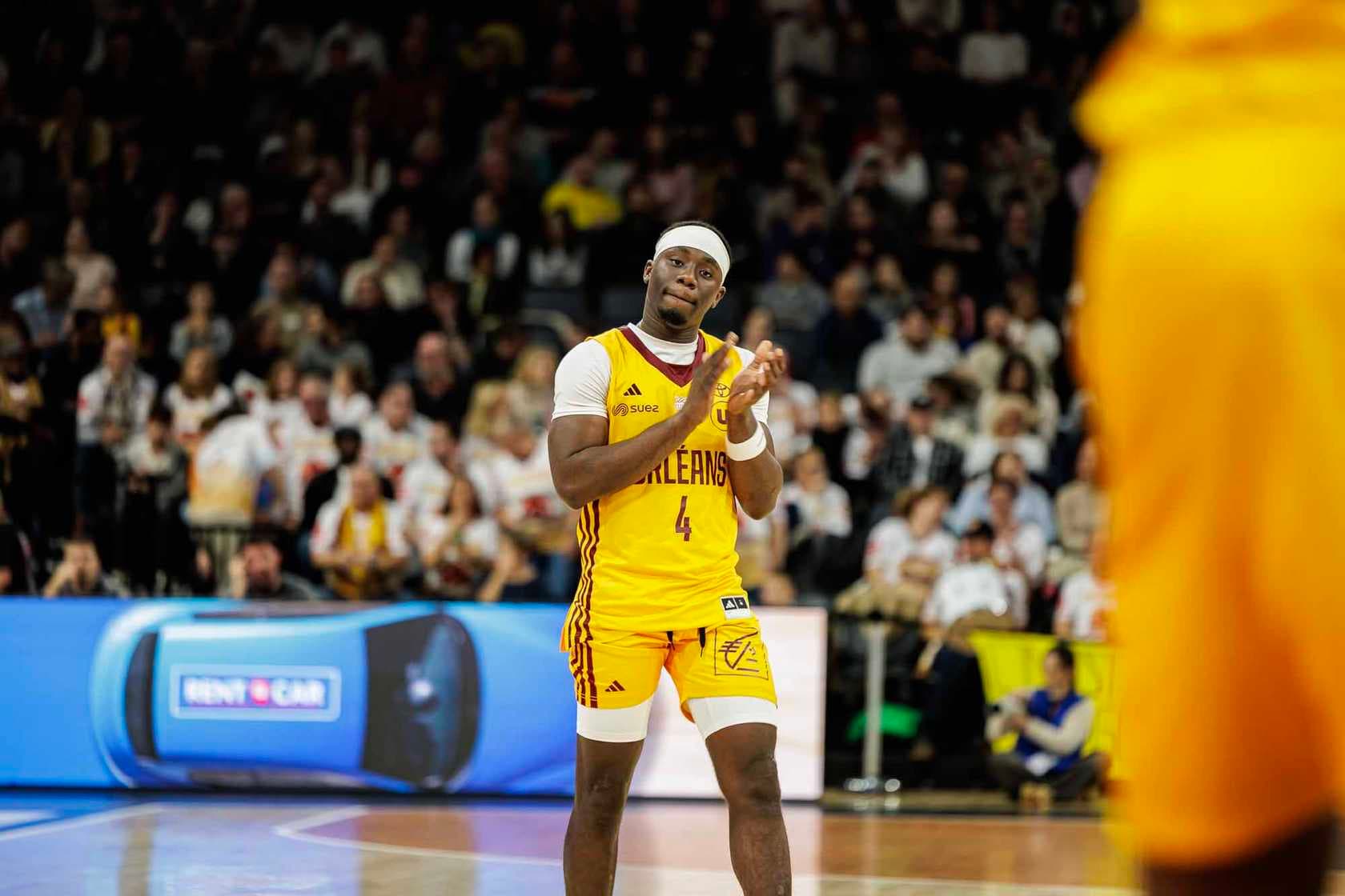 Orléans s’impose largement contre Évreux et conforte sa place de leader