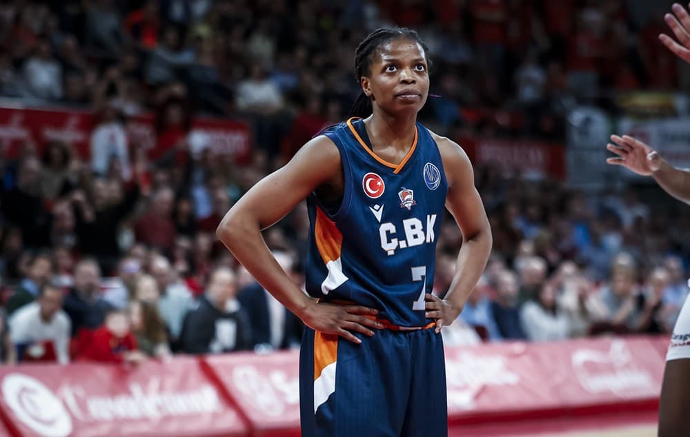 Olivia Epoupa signe pour le Minnesota Lynx