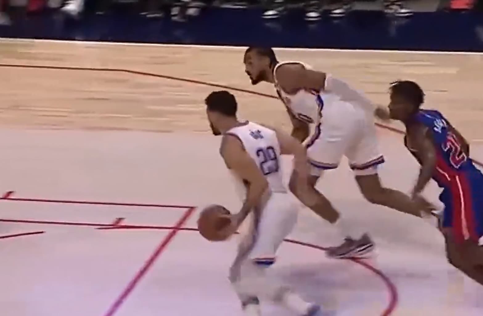 Titulaire, Olivier Sarr peut-il se faire une place de choix à OKC cette saison ?