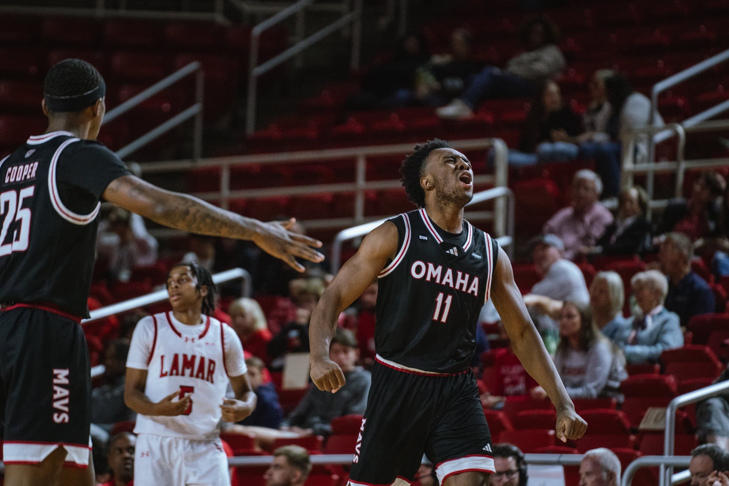 Paul Djobet frappe fort d’entrée avec Omaha : un record pour son premier match