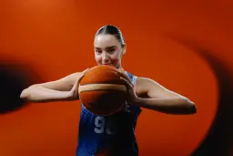 Pauline Astier : la « kleptomane » du basket français impose son QI en WNBA… et enfin en Bleue ?