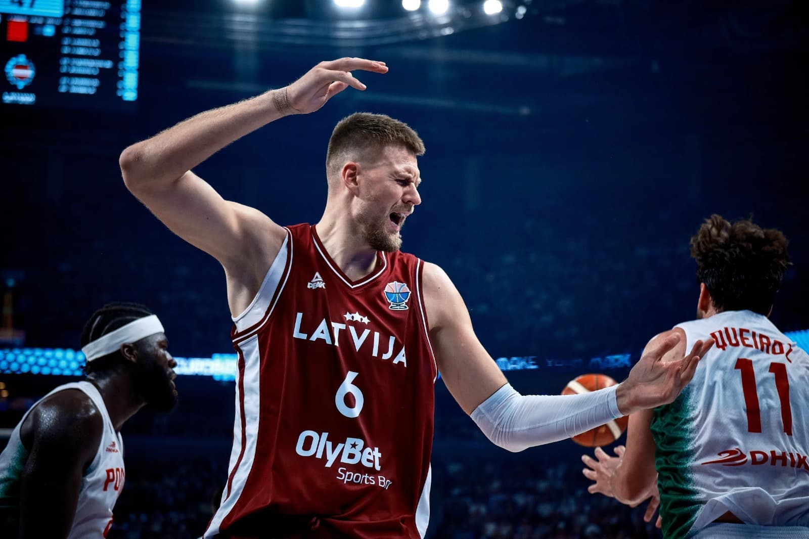Kristaps Porzingis brille avec la Lettonie, qui se rapproche des huitièmes mais perd l’un de ses leaders…