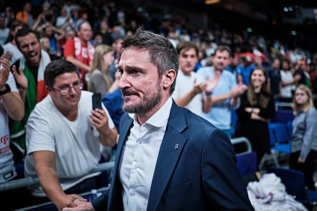 Gianmarco Pozzecco, l’émotion et la colère de la mouche